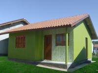 024 Casa de alvenaria, em terreno plano