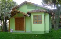 025 Casa de alvenaria, em terreno plano